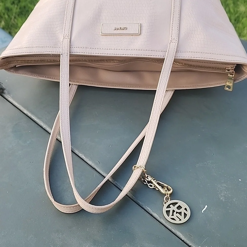 DKNY Croc Embossed Cream Leather Tote Bag with Tag